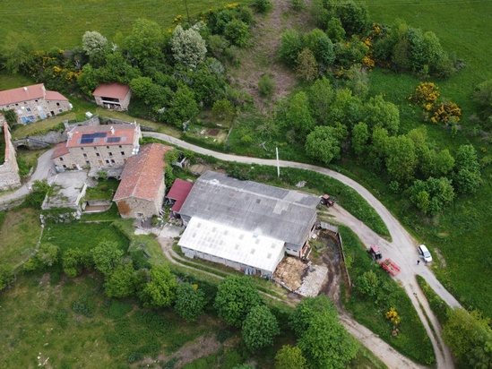 1 vue drone stabulation avec la hameau
